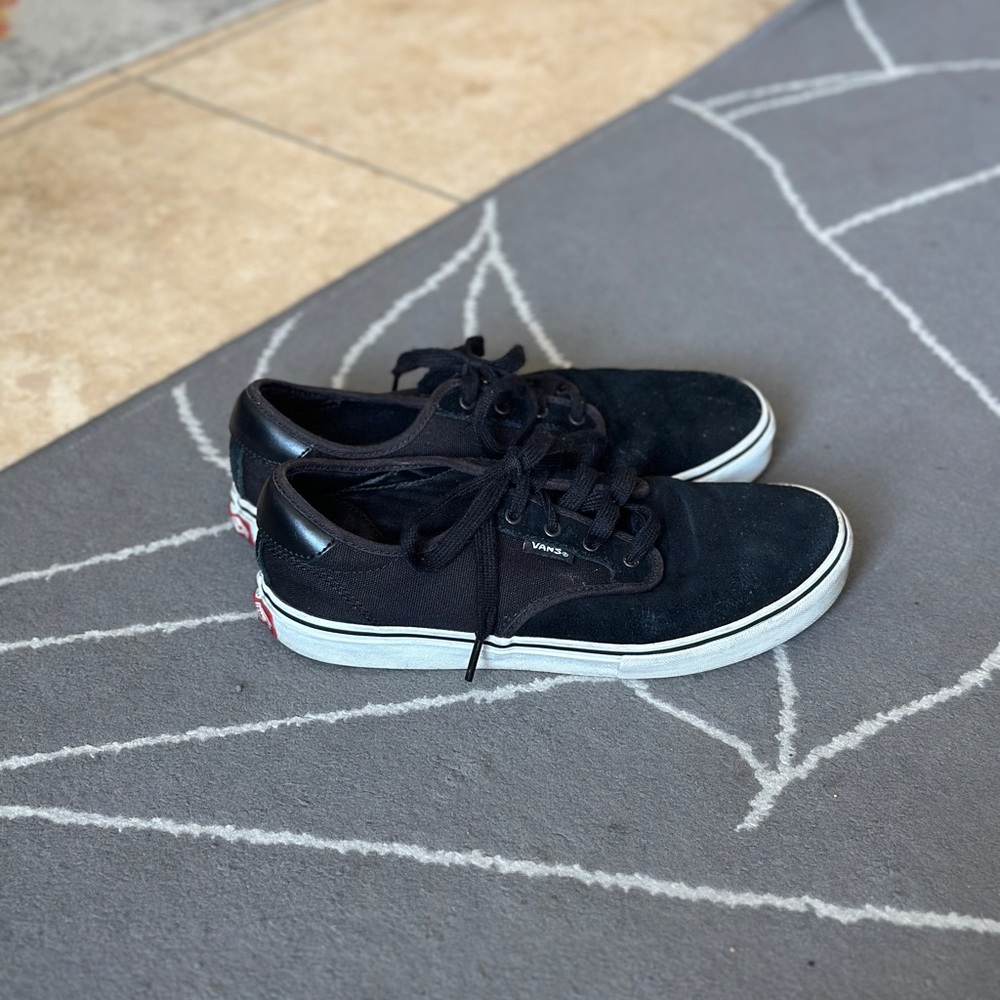 Vans Black Suede Skate Shoe - Size 6.5 Youth